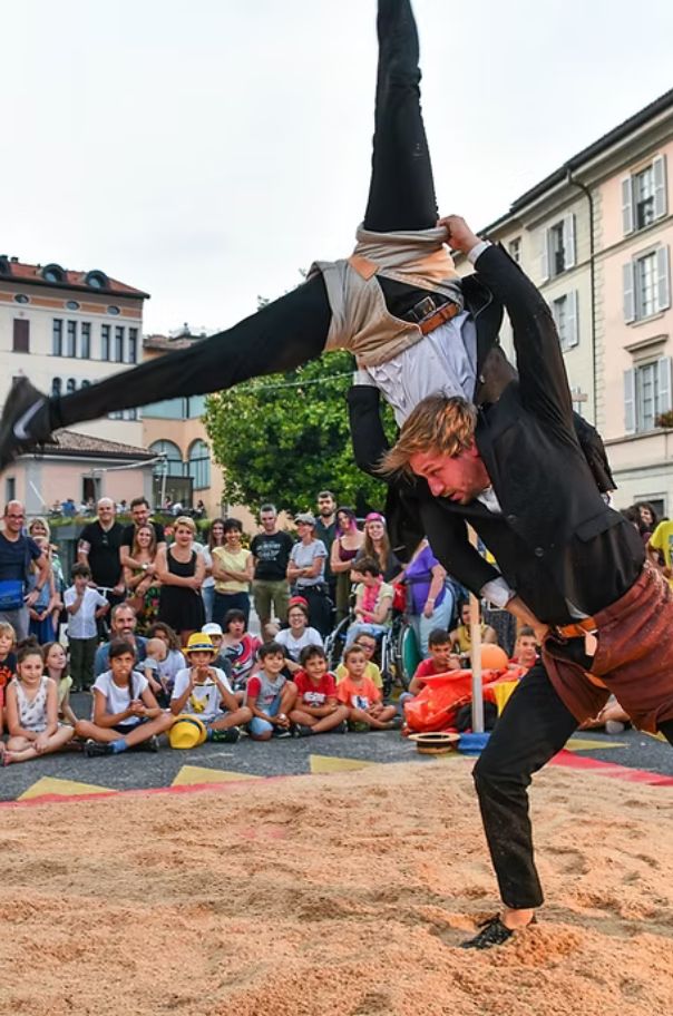 SWING DE LA CIA. FLUCTUS